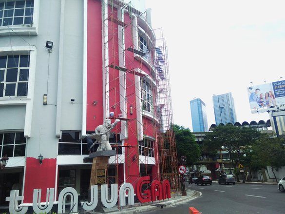 Riwayat Jalan Tunjungan, <em>Nieuwe Surabaia</em>